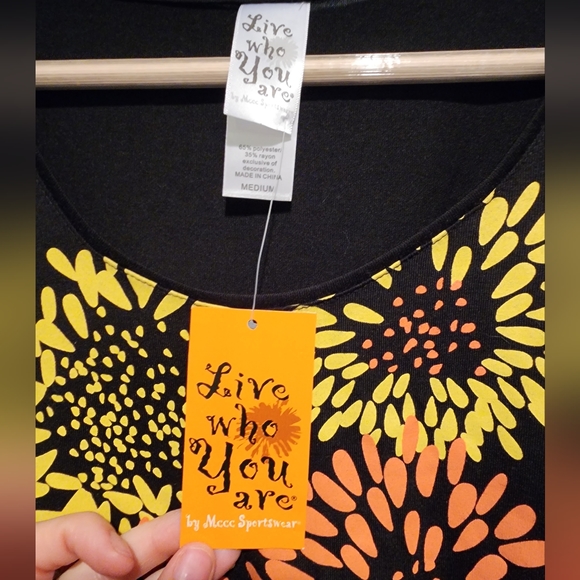 NWT Mccc Sportswear medium top - Picture 3 of 4